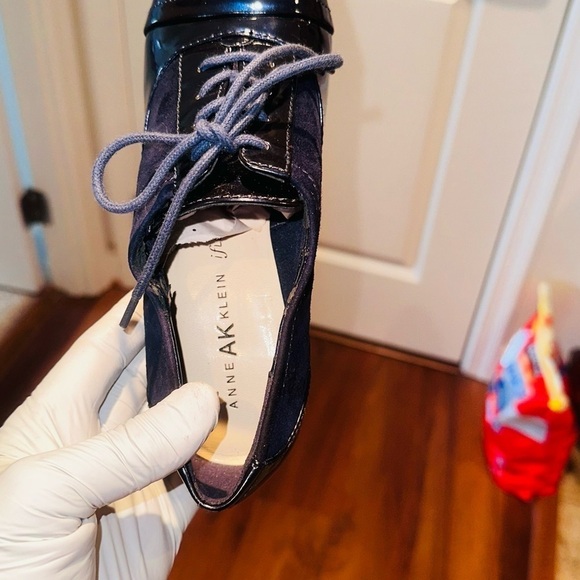 Anne Klein iFlex Suede Patient Leather Shoes. - Picture 7 of 14